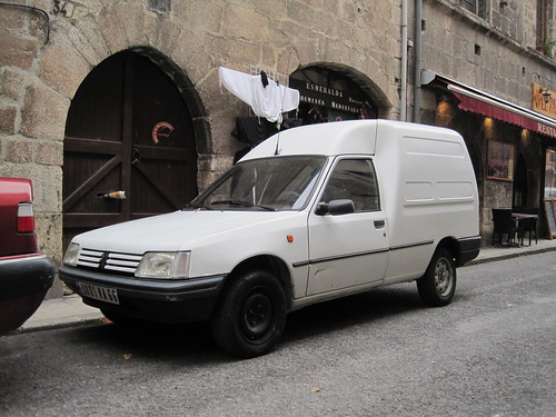 Furgoneta Peugeot a Vilafranca del Conflent