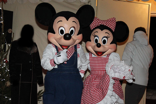 disneyland paris mickey and minnie. Mickey and Minnie Mouse