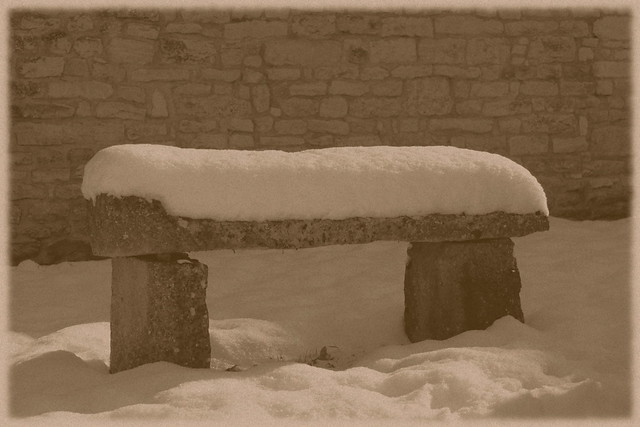 yonne sennevoy le bas banc neige effet vieille photo