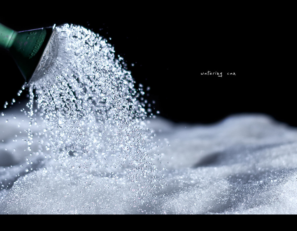 Day 159, 159/365, Project 365, Bokeh, Strobist, watering can, water, can, snow, ice, melting, ourdailychallenge, odc, 50mm, Sigma 50mm F1.4 EX DG HSM, green, white, project365,