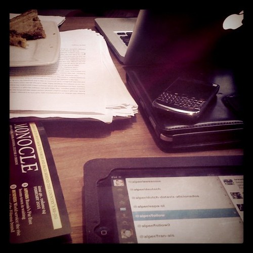 iPad, iPad, Blackberry, MacBook, Monocle on half a table: this is THE place