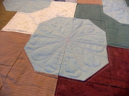 detail front quilting
