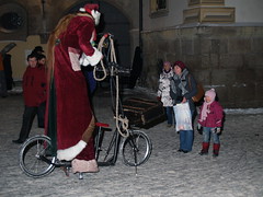 Santa on Stilts - PC181348