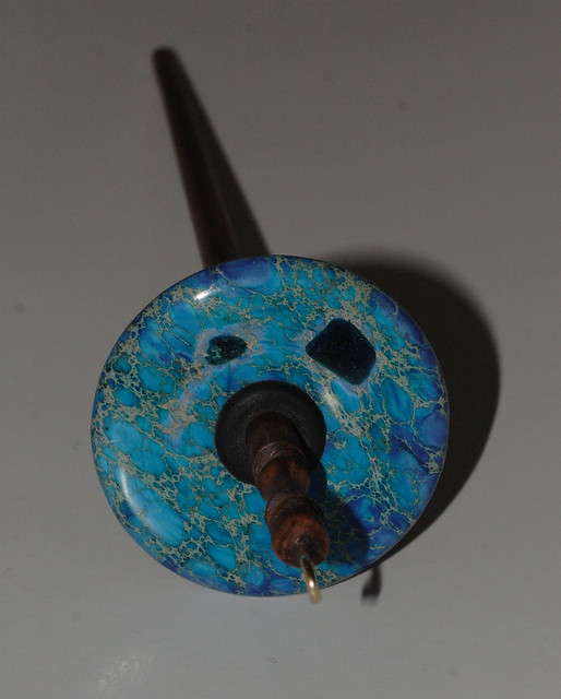 Pakke fra Zebisis Designs - Drop Spindle med Blue Varicite stein.  IMG_4222
