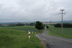 The D127 near Doudeauville