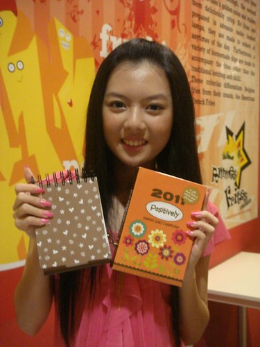 Chee Li Kee with memo pad