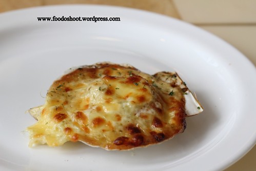 cheese baked scallop