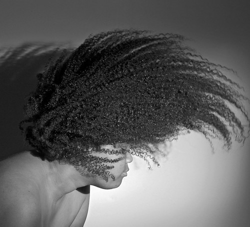 Day 003/365 [01-03-2011]: I flip my hair back and forth!