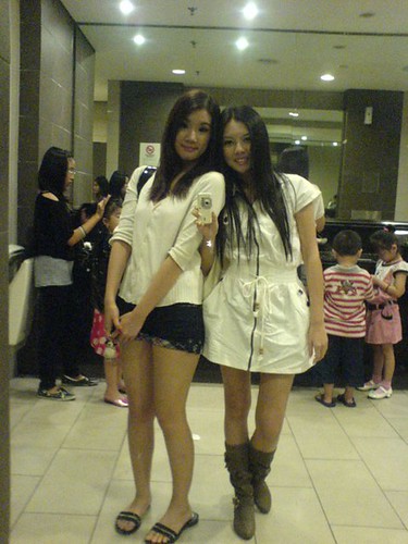 Jia Yeen and Chee Li Kee