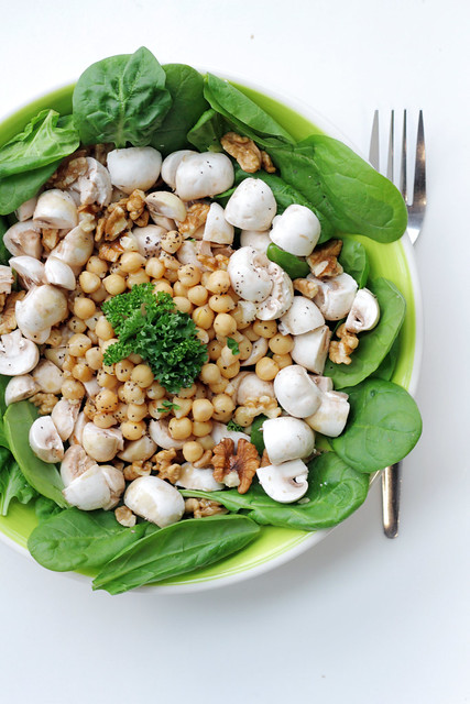 Chickpeas, White Mushrooms and Spinach