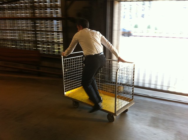 Sean Gallagher using a cart to move to England