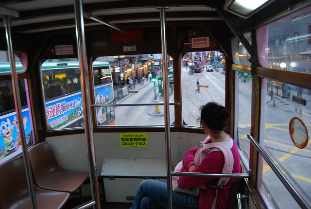 Vero en el tranvía de Hong Kong