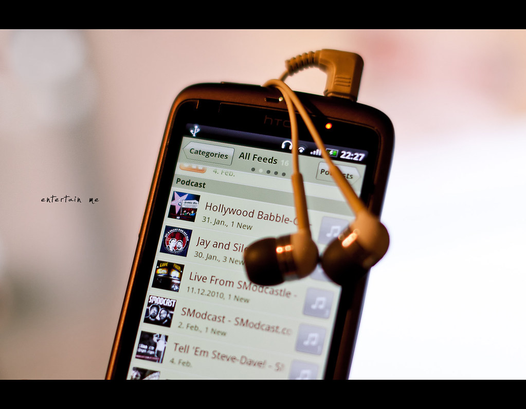 Project 365, 185/365, Day 185, Bokeh, htc desire, podcast, smodcast, headphones, 50mm, Sigma 50mm F1.4 EX DG HSM