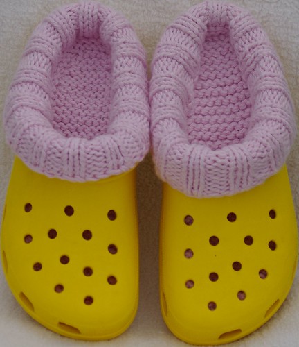 Clog liners adult size 8 pink lliner, yellow clog  standing on toes view
