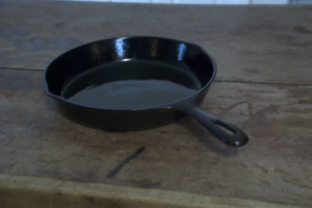 oiled down cast iron skillet 