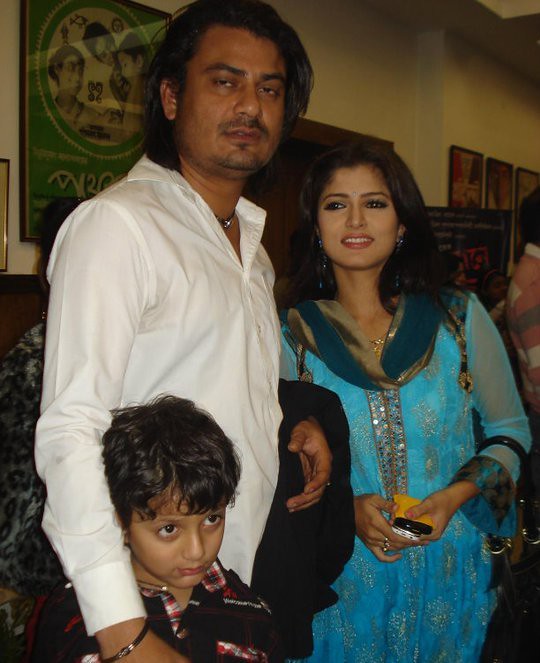 Srabonti Husband Rajib Biswas and Son pics