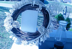rag_rug_wreath_finished_porch_happycakecrafts_3_11