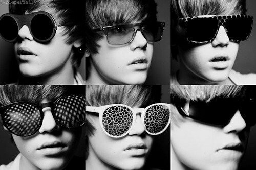 justin bieber love heart wallpaper. Justin-Bieber-Wallpaper-justin
