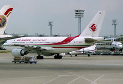 Air Algerie A310-203 7T-VJC ORY 16/06/1991