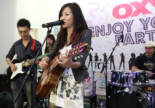 Seventeen Magazine Oxy Youth Party - Janice and the Supertank