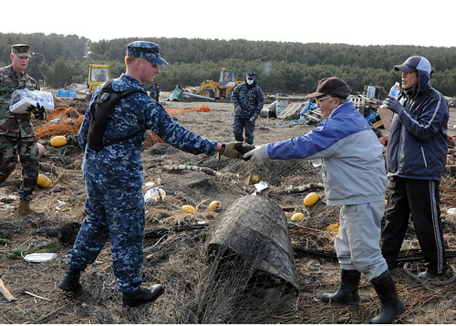 フリー写真素材|社会・環境|災害|救援活動・救済支援|年東北地方太平洋沖地震|アメリカ海軍|日本|
