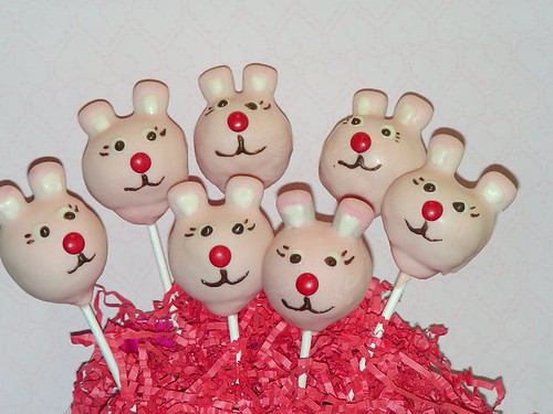 justin bieber cake pops. Extremely cute cake pops from