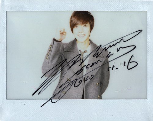 Kim Hyun Joong Highcut Polaroid Signed Photos 9