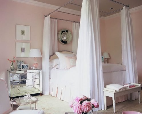 thelennox-amanda-nisbet-pink-bedroom