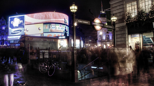 Picadilly Circus at night. London. Picadilly Circus por la noche. Londres