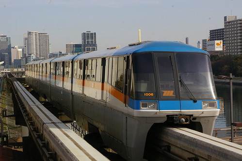 Tokyo Monorail 1000 series in Ōikeibajō-Mae,Shinagawa,Tokyo,Japan /Mar 6,2011