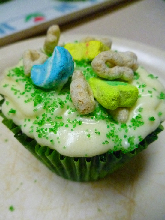03 March 17 - Magnolia's Green Velvet Cupcakes (8)