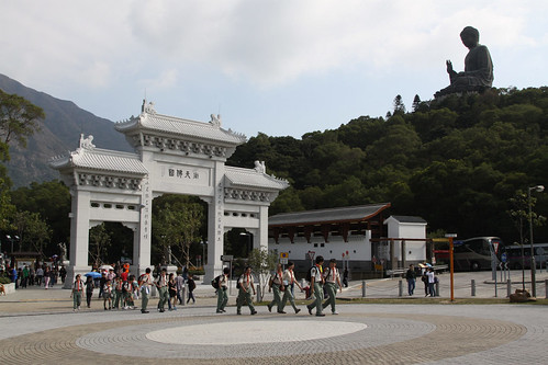 Scouts on an excursion to the Tian Tan Buddha