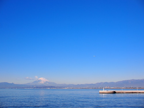the blue sky and Fuji
