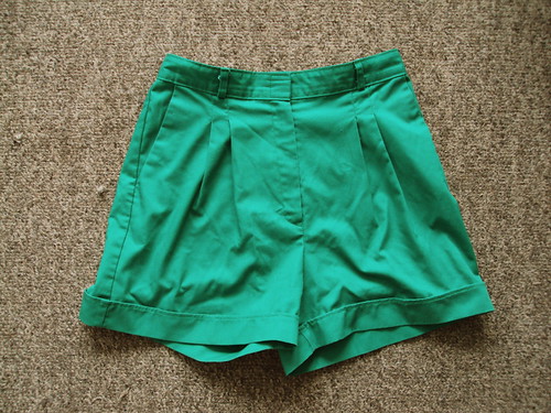 High Waisted Green Pleated Shorts