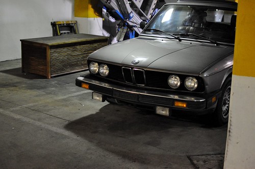 E28 hiding in the parking deck