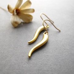 River - 14k gold hand hammered ear wire