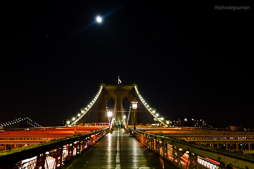"Super" moon on Brooklyn Bridge