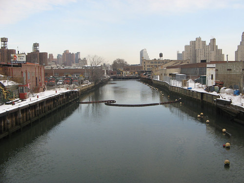 Gowanus Canal, Looking_north_from_Union_Street_bridge[1]