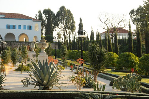 Cacti garden with Mansion of Bahji and Shrine of Bahá’u'lláh