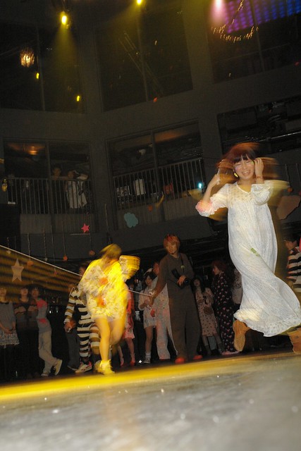 Rope skipping! in dancefloor! FAIFAI Pyjama's Party @WOMB