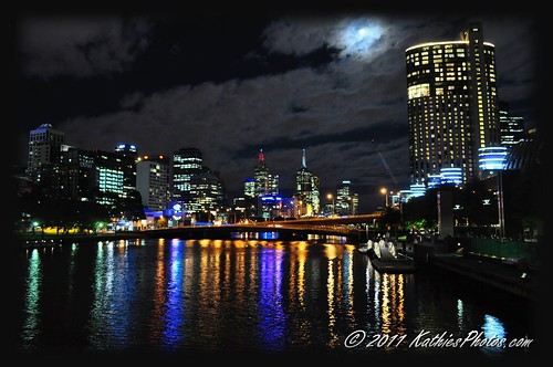 77-365 A night in Melbourne city