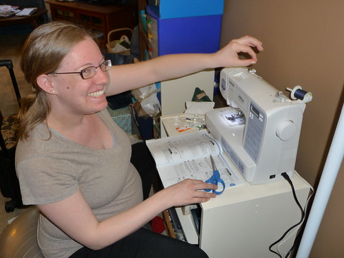 Mollie learns to use her sewing machine (1)