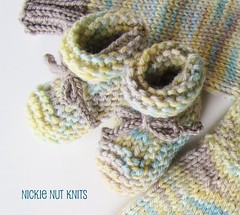 Rolled Cuff Baby Booties Pattern - FREE