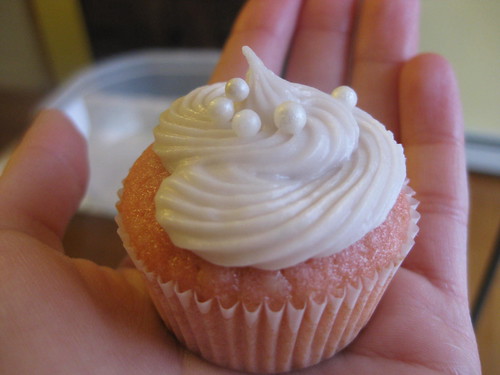 Pink champagne cupcake with vanilla chambord frosting