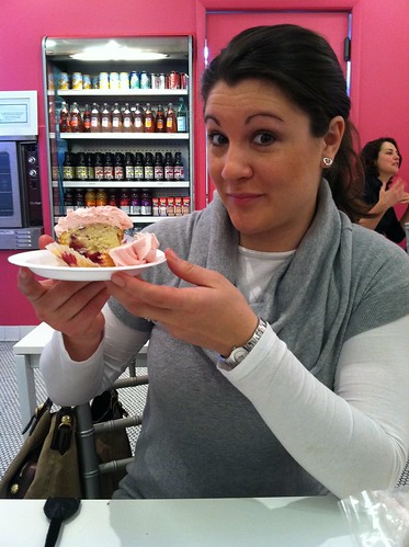 Elini's - Raspberry Cupcake