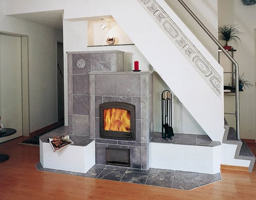 Fireplace under the Stairs-www.renttoown.ph