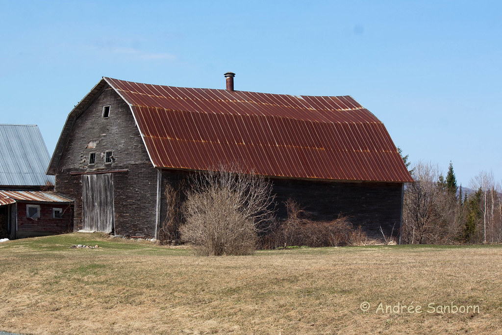 Old Duquette Barn (4 of 15).jpg