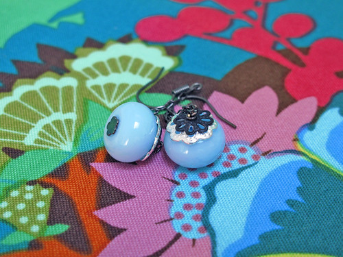 Blueberry - Lamp work glass bead earrings by Bunny_Nikisha