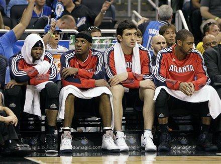 20110426-josh-smith-and-bench