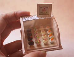 Dollhouse Miniature Cupcake Deli Case Workshop